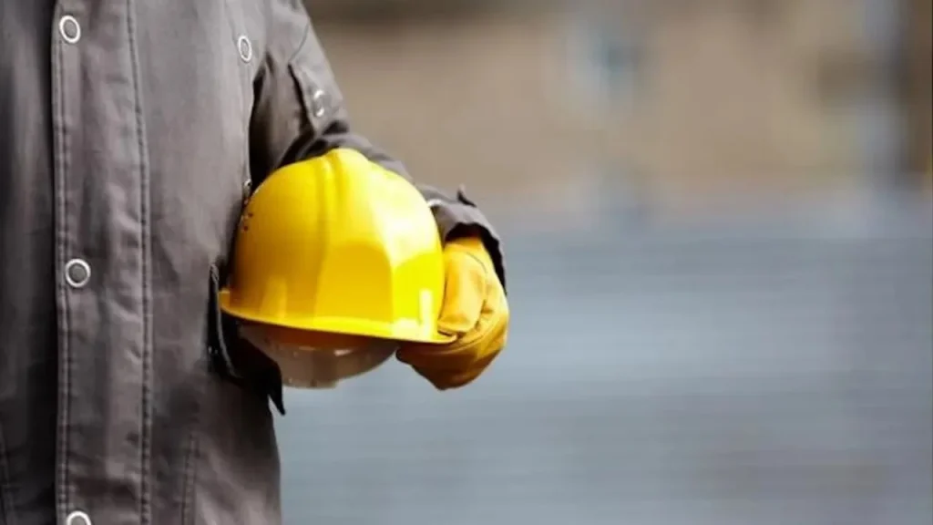 Kadrolu Memur İşçi Olabilir mi?